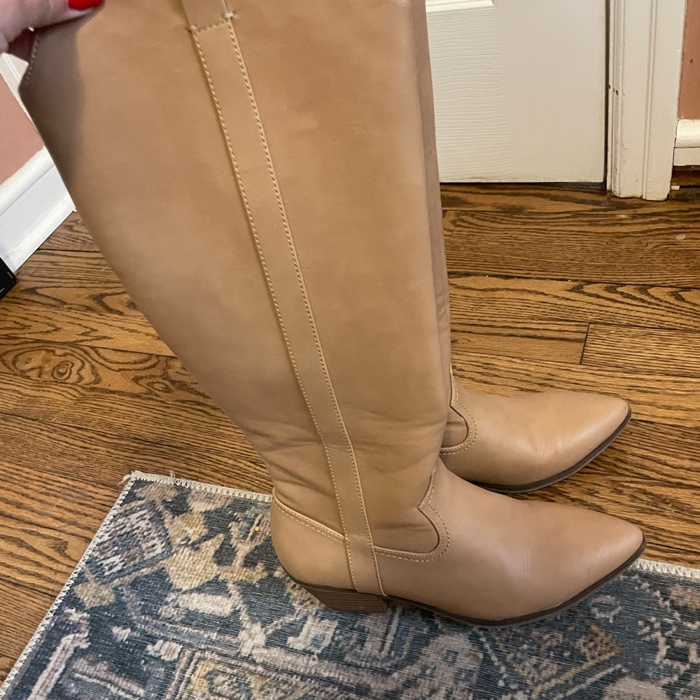 Women's Tan Knee-High Boots